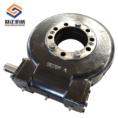 small size Slewing Drive SE7  with hydraulic motor For Foundation Machine